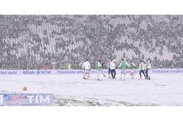 「大雪」でユーヴェ戦が急遽延期！氷点下でファン4万人が凍える 画像