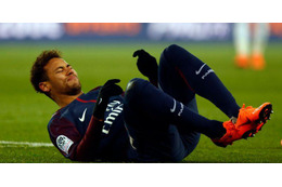 ネイマール骨折…レアル戦出場は絶望的か 画像