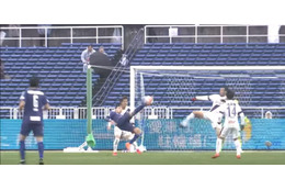 こりゃ珍しい！J2福岡、なんと2戦連続で「豪快バイシクル」を決める 画像