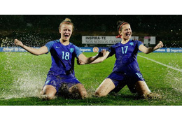 オランダ女子代表、アルガルヴェ杯で優勝！ずぶ濡れセレブレーションが話題に 画像