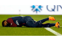 手術を終えたネイマール、ハマっている遊びって？ 画像