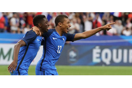 デンベレ×エンバッペは最強？絶妙の「コンビプレー」を映像で 画像