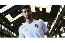 ポルトガル代表、「クロス」を散りばめたW杯アウェイユニフォームを発表！ 画像