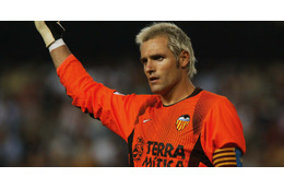 カニサレス、5歳の息子が死去 画像