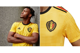 ベルギー代表、W杯アウェイユニフォームを発表！ストレートに「国旗カラー」 画像