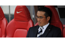 大人気の大槻監督、浦和公式も乗っかる！インスタに“渾身の一枚“をアップ 画像