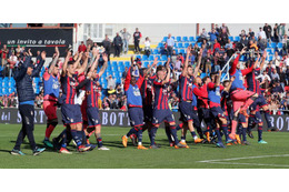 降格危機クロトーネ、選手が異例の「合宿要求」 画像