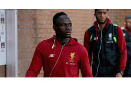 日本と戦うリヴァプールFWマネ、私服パーカーの値段がすごい 画像