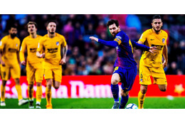 メッシの“打開力”はもはや異次元！理解不能の「3人置き去り」をじっくり見る 画像