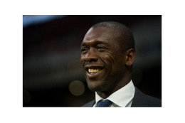 セードルフ監督、試合中に“神トラップ“を発動！ベンチの選手も笑うしかない 画像