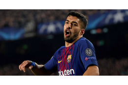 バルセロナFWスアレス、監督のくつを奪って投げ捨てる！ 画像