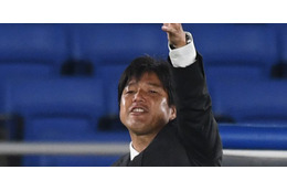 大暴れの磐田DFギレルメ…名波監督の真摯な謝罪が話題に 画像