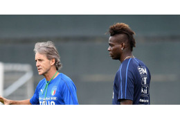 ボヌッチ、バロテッリに群がるメディアに「喝！」 画像