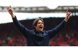 いいね！ロシツキー、引退試合で息子にゴールさせる 画像