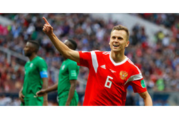 W杯で英雄になったロシア代表MF！超ゴールのスペイン代表選手との「裏話」がいい 画像