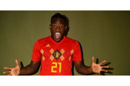 愛らしすぎるバチュアイ、W杯で驚愕の「自打球」…ついでに自分でネタにする 画像