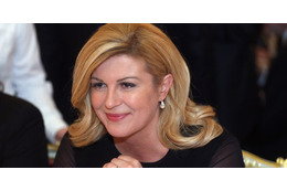 クロアチアの美人大統領、トランプ氏に「9番」を渡す！ちょっと意味深？ 画像