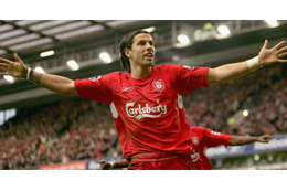 元リヴァプールFWバロシュ、36歳でハットトリックの大暴れ！超ゴールも 画像