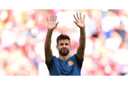 代表引退のピケ、新監督ルイス・エンリケとの会談を明かすも… 画像