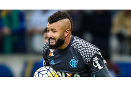 新潟GKアレックス・ムラーリャの「痛恨プレー」…ブラジルでも伝えられる 画像