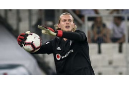 トルコ移籍のGKカリウス、いきなりビッグセーブ！イエローも貰う… 画像