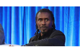 W杯で日本と対戦したセネガル監督を、代表引退のデンバ・バが強烈批判！ 画像