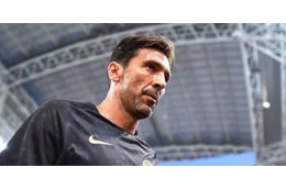 さすがブッフォン、新人選手恒例の「歌」がアツい…らしすぎる選曲に拍手だ 画像