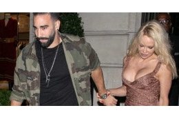 酒井の同僚、51歳セレブとの破局はデマ！？デート現場が激写される 画像