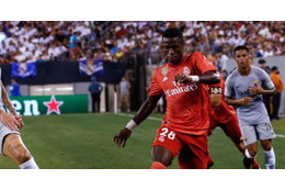 戦慄…レアルが50億円で獲得の18歳至宝、相手選手に頭を噛まれる！ 画像