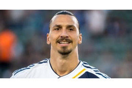 イブラヒモヴィッチ、洞窟から救出されたタイ人少年たちと対面！「俺より勇敢だ」 画像