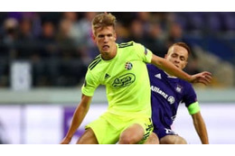 リアルウイイレ！？まるでゲームみたいな「スーパードリブル」が話題 画像