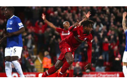 クロップも思わず乱入！リヴァプールvsエヴァートンの「劇的決着」を見よ 画像