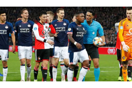 そりゃ怒るわ…フェイエサポ、「反則級の裏ワザ」で宿敵の決定機を潰す 画像