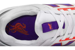 リヴァプールとNew Balanceのコラボスニーカー、最新作は「白」！ 画像