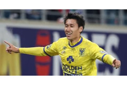 鎌田大地、GKオチョアから無慈悲ゴール！現地紙も驚く（動画あり） 画像