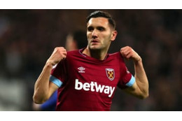 元アーセナルFW、スパイクが大変なことに…「血で真っ赤」 画像