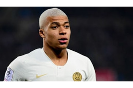 エムバペ、「メッシ超える発言」はフェイクニュースだと抗議！ 画像