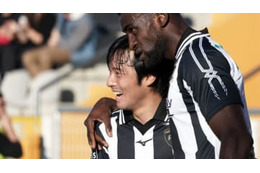 中島翔哉、新相棒に届ける絶品アシストだ！（動画あり） 画像