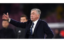 アンチェロッティが「Amazon」商品を配達！ファンの反応が話題に 画像