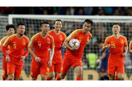 中国、逆転勝利でアジア杯ベスト8進出…でもタイGKの超セーブも見逃せない 画像