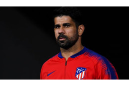 D・コスタ、消火器でふざける！あの選手の私服がおわる 画像