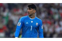 日本代表やばいぞ！イラン代表GK「超絶強肩」で世界をビビらせる 画像