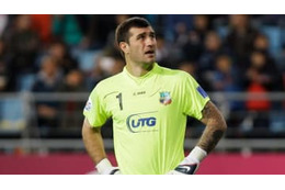 日本代表を苦しめたウズベキスタンGK、35歳にして初の海外移籍！ 画像