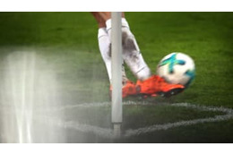 小林祐希も唖然…直接CKが「無人のゴール」に突き刺さる驚愕弾！ 画像