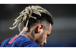 ネイマールが「衝撃のドレッドヘア」に！色んな角度から見る 画像