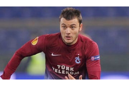 香川と長友のトルコで仰天騒動…ブーイングにキレた選手がピッチ去る 画像