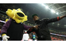 世界最速男ボルトの超セクシー元カノ、ユナイテッドの選手と交際中？どんな人か 画像