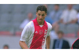 イブラヒモヴィッチ、あの同僚選手から口にキスされる…どんな反応だった？ 画像