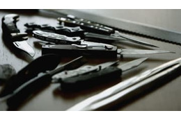 衝撃の「試合中に刃物で相手選手を切った」選手、永久追放に 画像