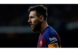 メッシ、いい人すぎる！？主審に「PKじゃない」と自ら報告か 画像